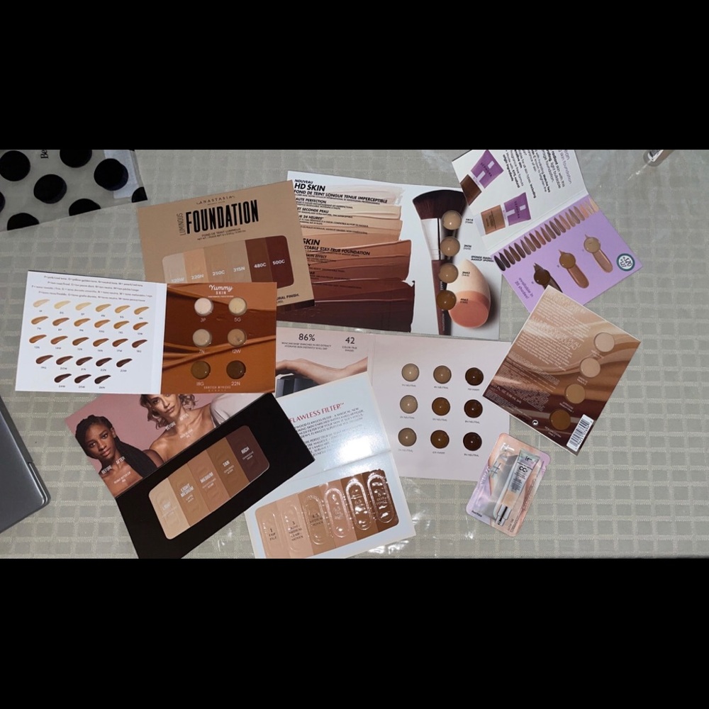 foundation samples bag